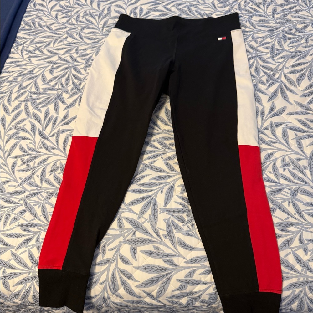 Tommy Hilfiger Women’s Black, Red & White Leggings❗️ - Picture 3 of 10